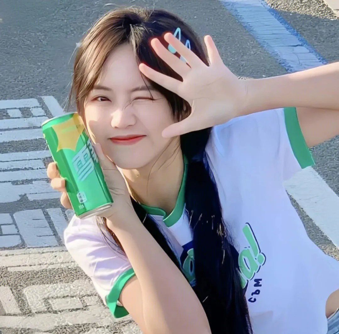 所以和金牌经纪人在一起了